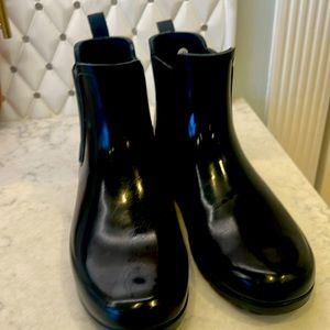 Like new black Hunter girls boots- 5M